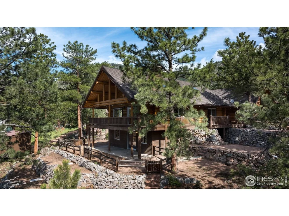 Unit for sale at 28 Ute Crossing Ct, Lyons, CO 80540