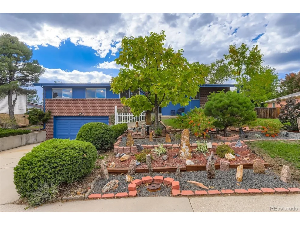 Unit for sale at 685 Daphne St, Broomfield, CO 80020