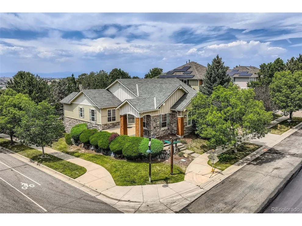 Unit for sale at 24601 E Park Crescent Dr, Aurora, CO 80016