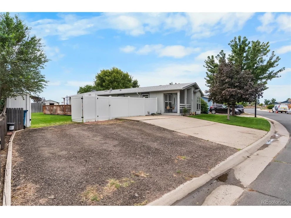 Unit for sale at 207 Willow Dr, Lochbuie, CO 80603