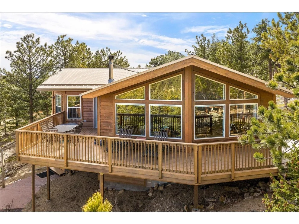Unit for sale at 149 Rockledge Cir, Lyons, CO 80540