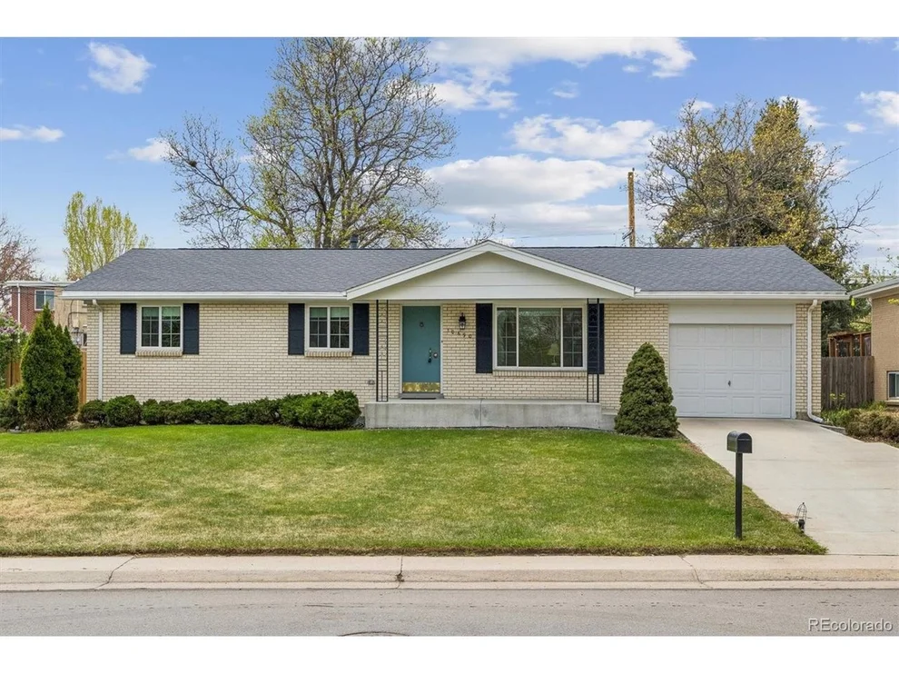 Unit for sale at 10690 W 8th Pl, Lakewood, CO 80215
