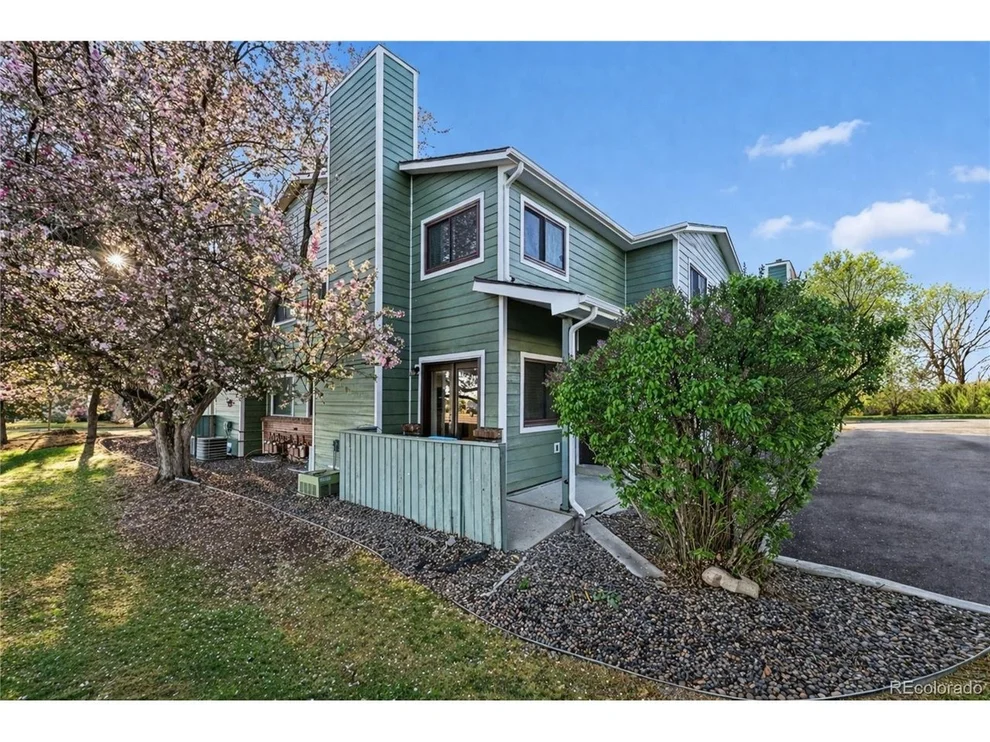 Unit for sale at 10490 W Jewell Ave, Lakewood, CO 80232