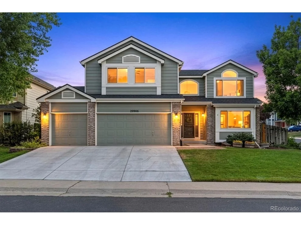 Unit for sale at 20906 E Berry Ave, Centennial, CO 80015