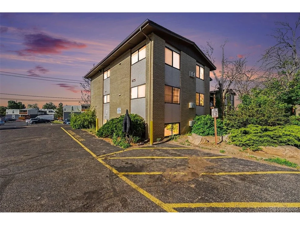 Unit for sale at 875 S Quebec St, Denver, CO 80247