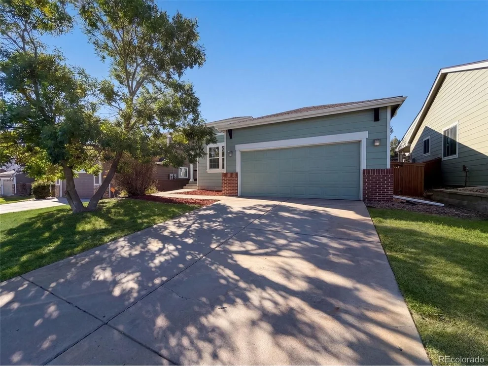 Unit for sale at 10009 Strathfield Ln, Highlands Ranch, CO 80126