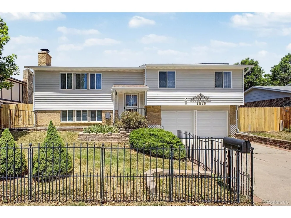 Unit for sale at 1526 S Fraser Way, Aurora, CO 80012
