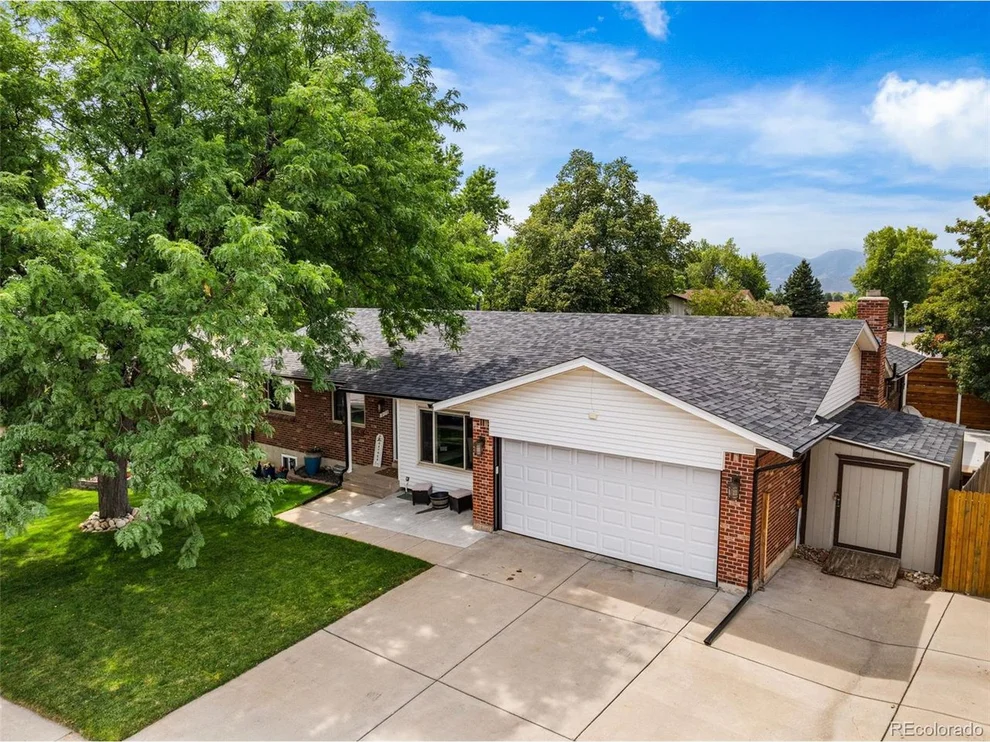 Unit for sale at 12178 W Jewell Dr, Lakewood, CO 80228