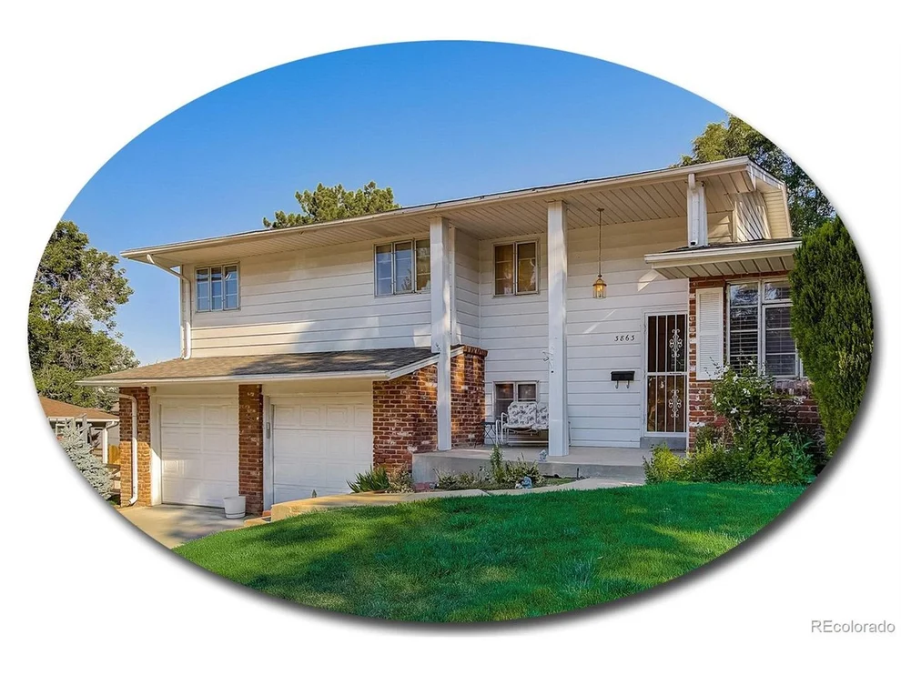 Unit for sale at 3863 E Briarwood Ave, Centennial, CO 80122