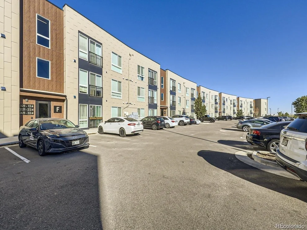 Unit for sale at 8475 E 36th Ave, Denver, CO 80238
