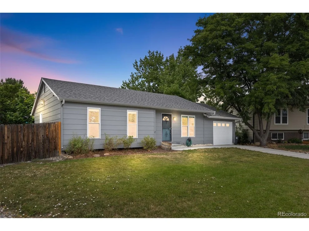 Unit for sale at 8537 W Floyd Ave, Lakewood, CO 80227