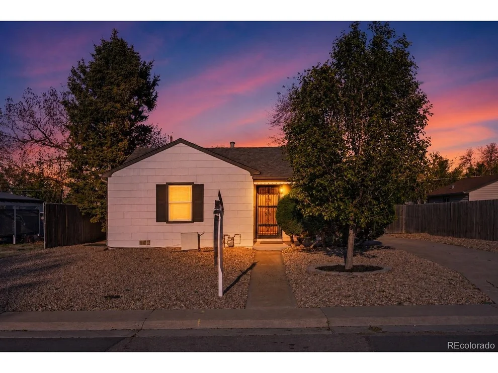 Unit for sale at 2060 S Knox Ct, Denver, CO 80219