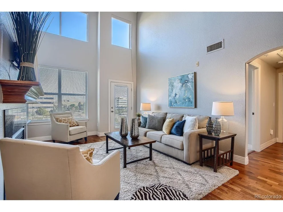 Unit for sale at 9019 E Panorama Cir, Englewood, CO 80112