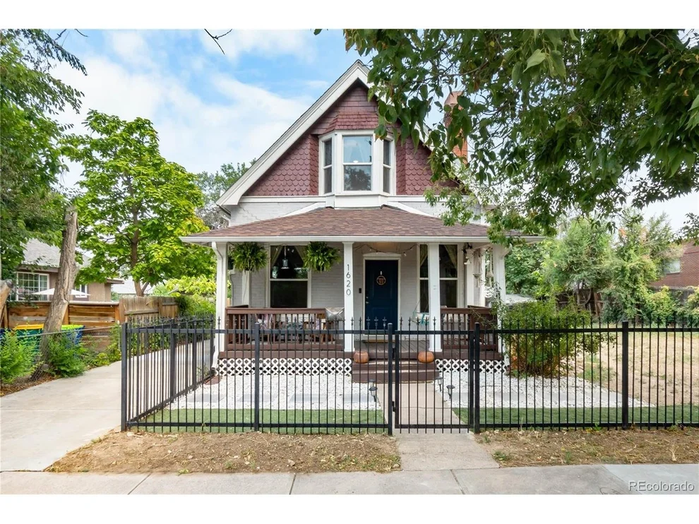 Unit for sale at 1620 Dallas St, Aurora, CO 80010