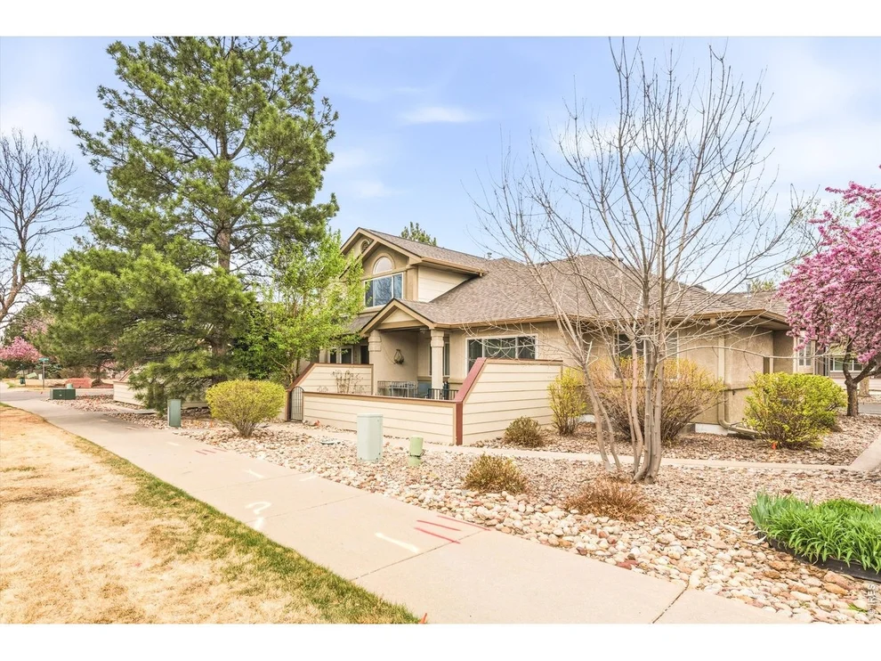 Unit for sale at 563 Ridgeview Dr, Louisville, CO 80027
