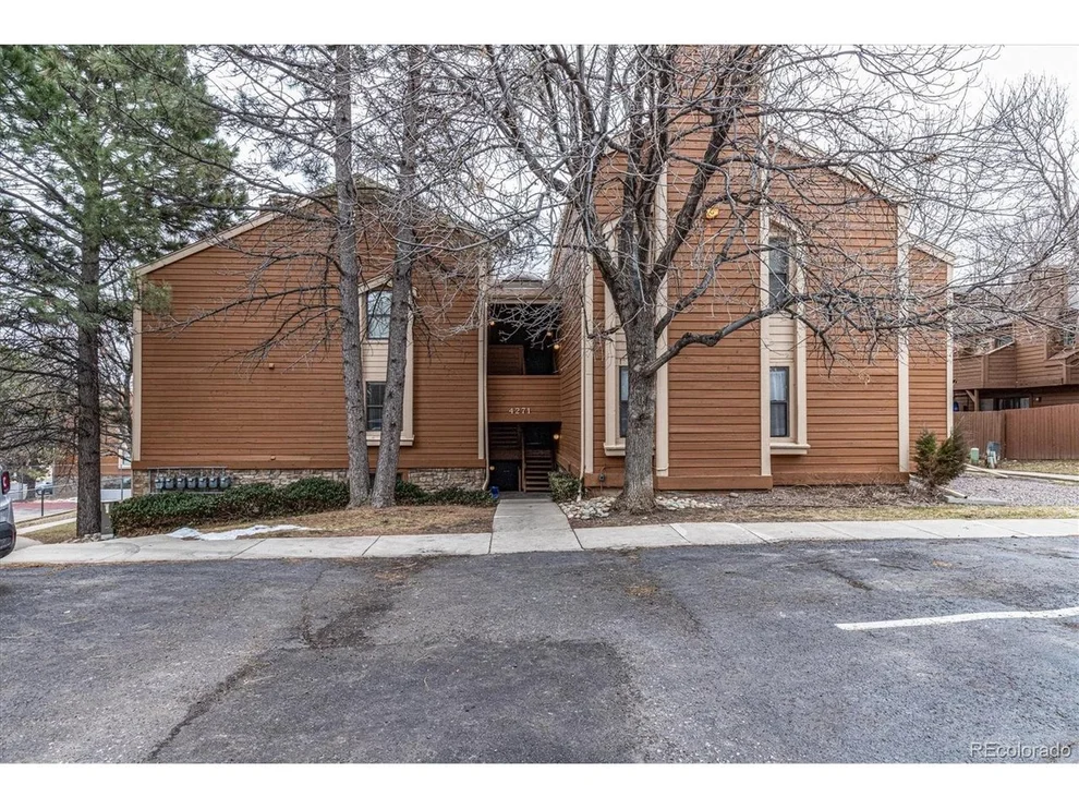 Unit for sale at 4271 S Salida Way, Aurora, CO 80013