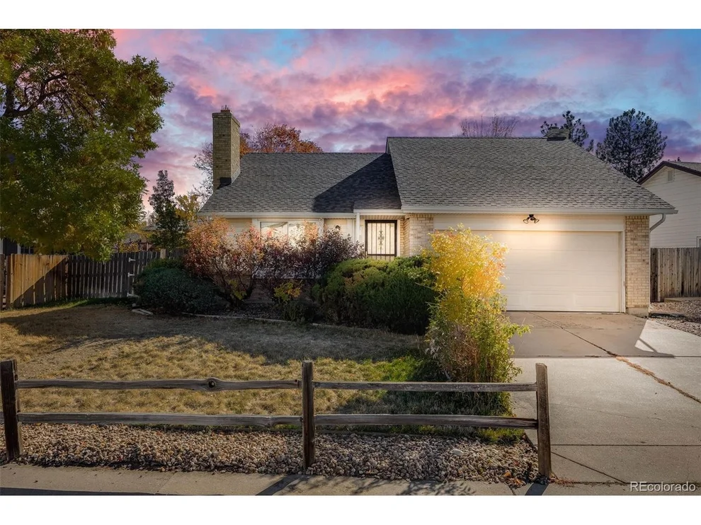 Unit for sale at 4872 S Johnson St, Littleton, CO 80123