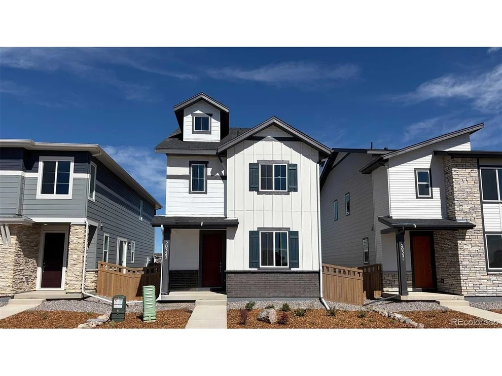 Unit for sale at 20323 E 57th Ave, Aurora, CO 80019
