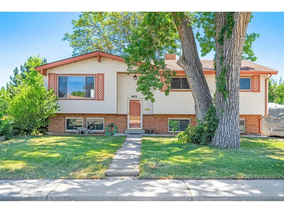Unit for sale at 6678 W Louisiana Pl, Lakewood, CO 80232