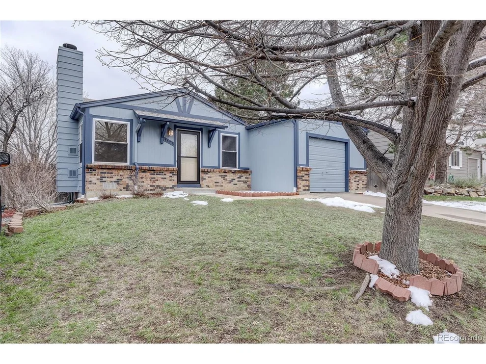 Unit for sale at 4876 S Quintero Cir, Aurora, CO 80015