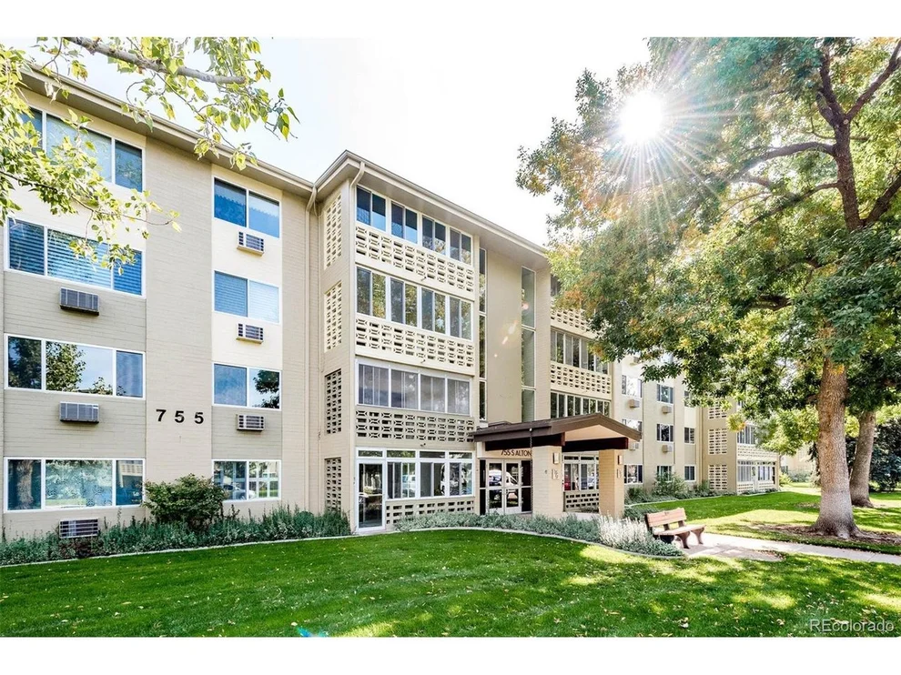 Unit for sale at 755 S Alton Way, Denver, CO 80247