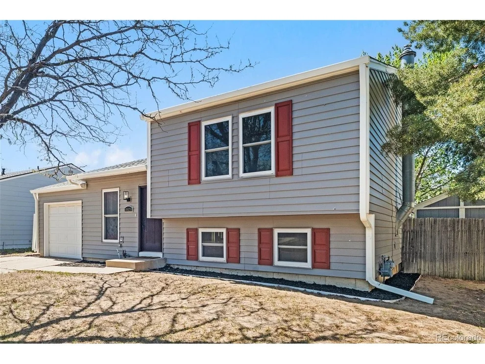 Unit for sale at 19570 E Batavia Dr, Aurora, CO 80011