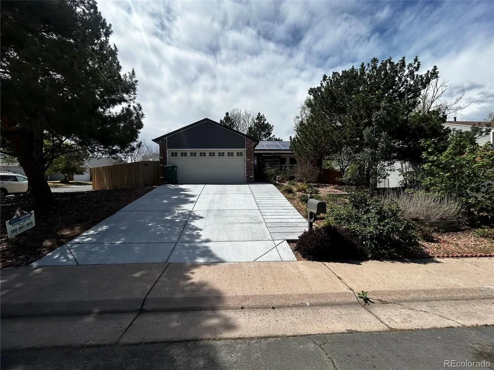 Unit for sale at 17471 E Bellewood Cir, Aurora, CO 80015