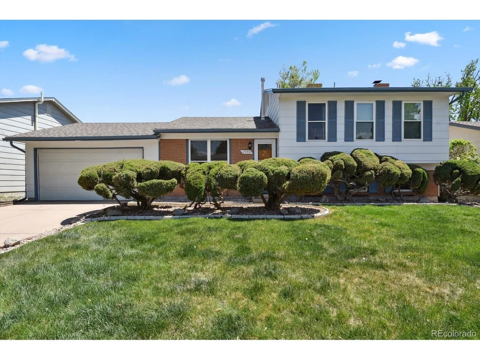 Unit for sale at 2554 S Laredo Ct, Aurora, CO 80013
