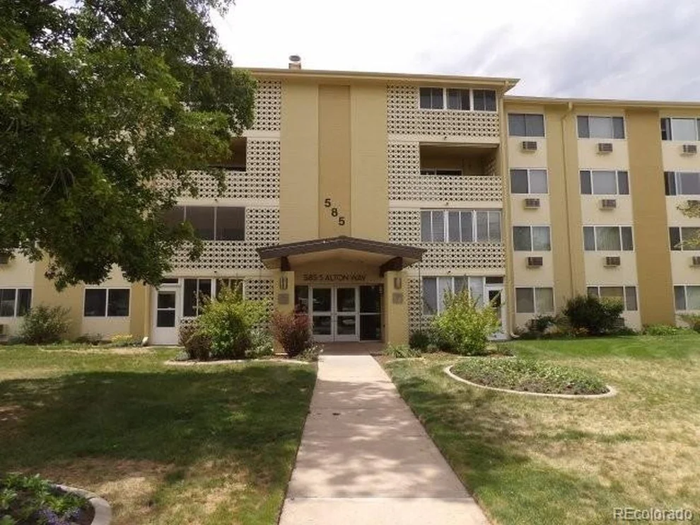 Unit for sale at 585 S Alton Way, Denver, CO 80247
