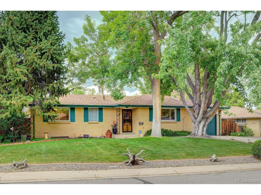 Unit for sale at 7881 W Florida Dr, Lakewood, CO 80232