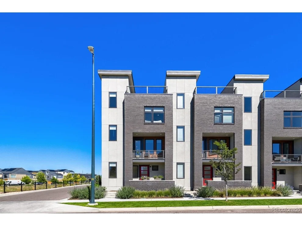 Unit for sale at 28 Oneida Ct, Denver, CO 80230