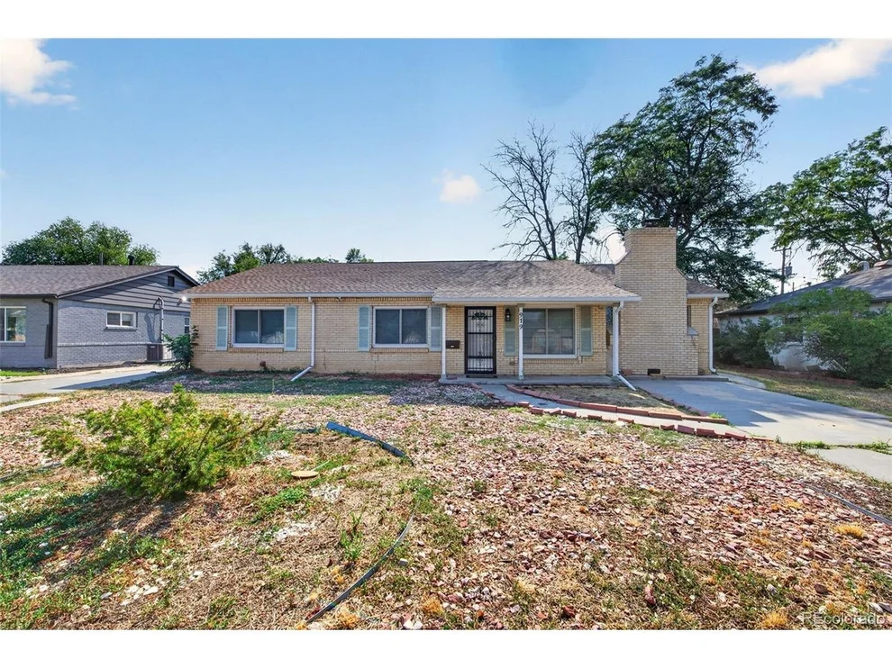 Unit for sale at 919 Troy St, Aurora, CO 80011