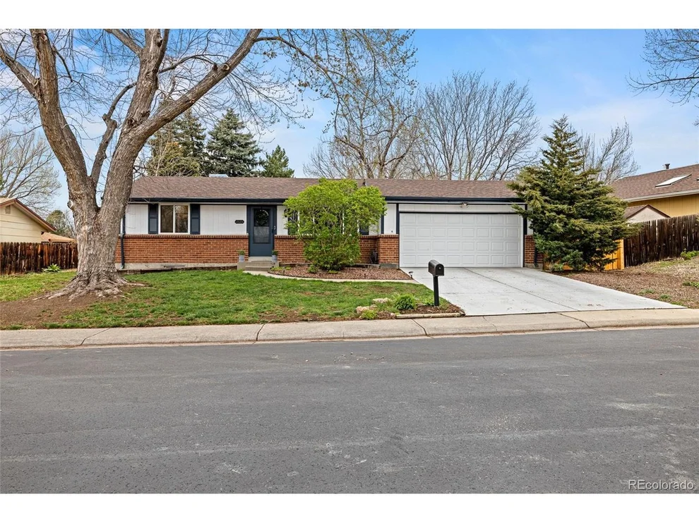 Unit for sale at 2625 S Hoyt St, Lakewood, CO 80227