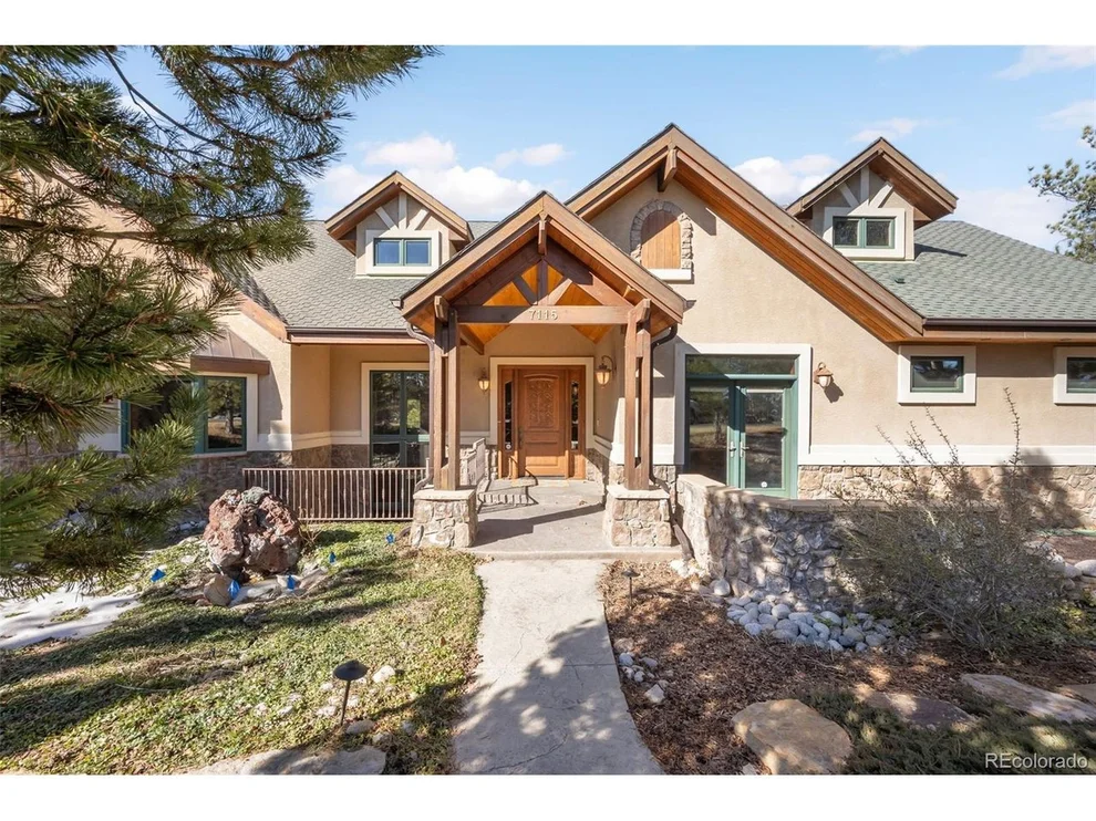 Unit for sale at 7115 Parkwood Ln, Castle Pines, CO 80108