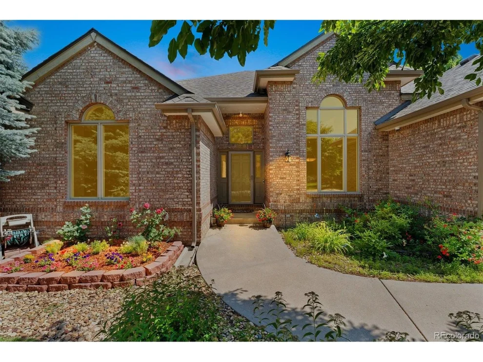 Unit for sale at 7840 W Oxford Cir, Lakewood, CO 80235