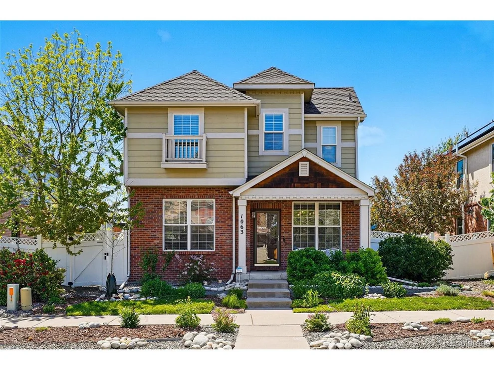Unit for sale at 1063 Roslyn Ct, Denver, CO 80230