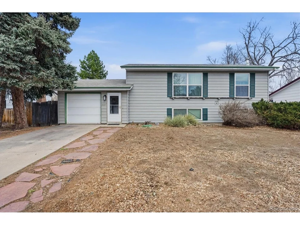 Unit for sale at 3227 S Hoyt Way, Lakewood, CO 80227