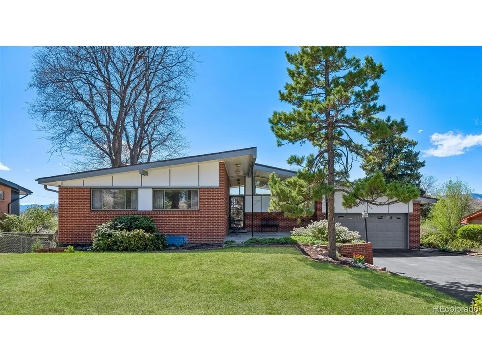 Unit for sale at 10310 W 18th Pl, Lakewood, CO 80215