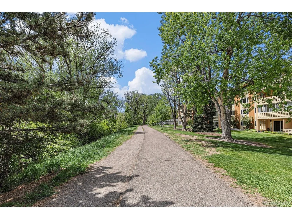 Unit for sale at 745 S Alton Way, Denver, CO 80247