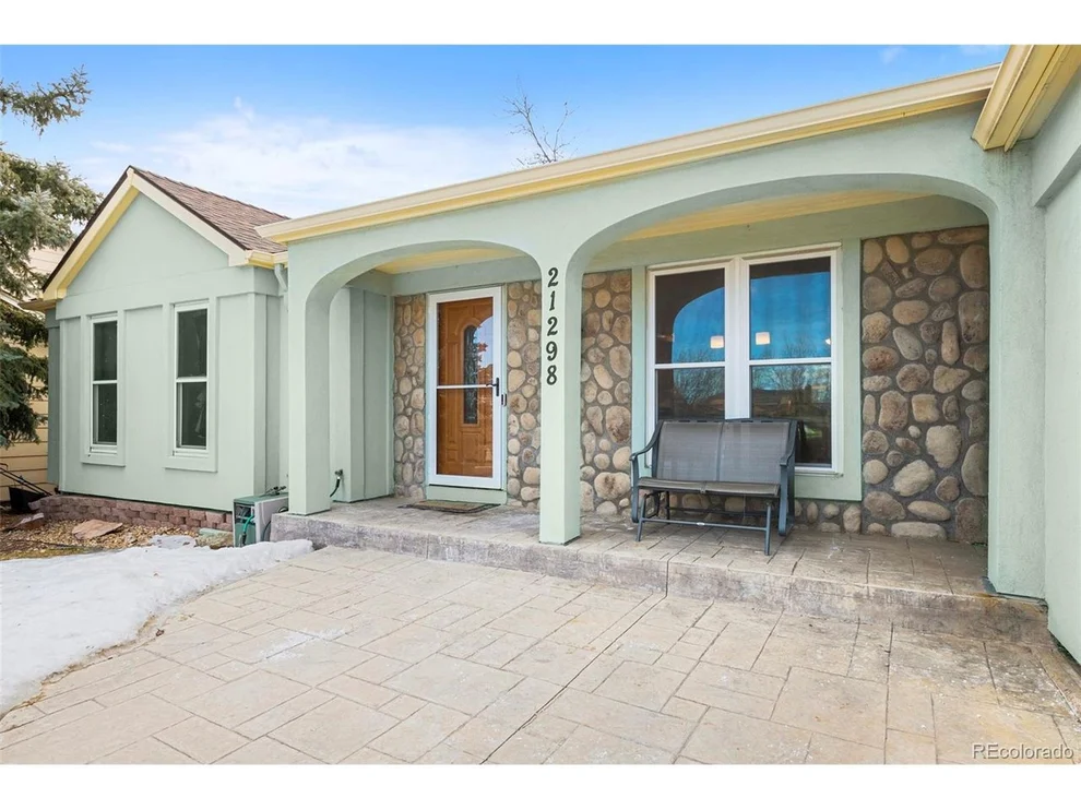 Unit for sale at 21298 E Aberdeen Pl, Centennial, CO 80015
