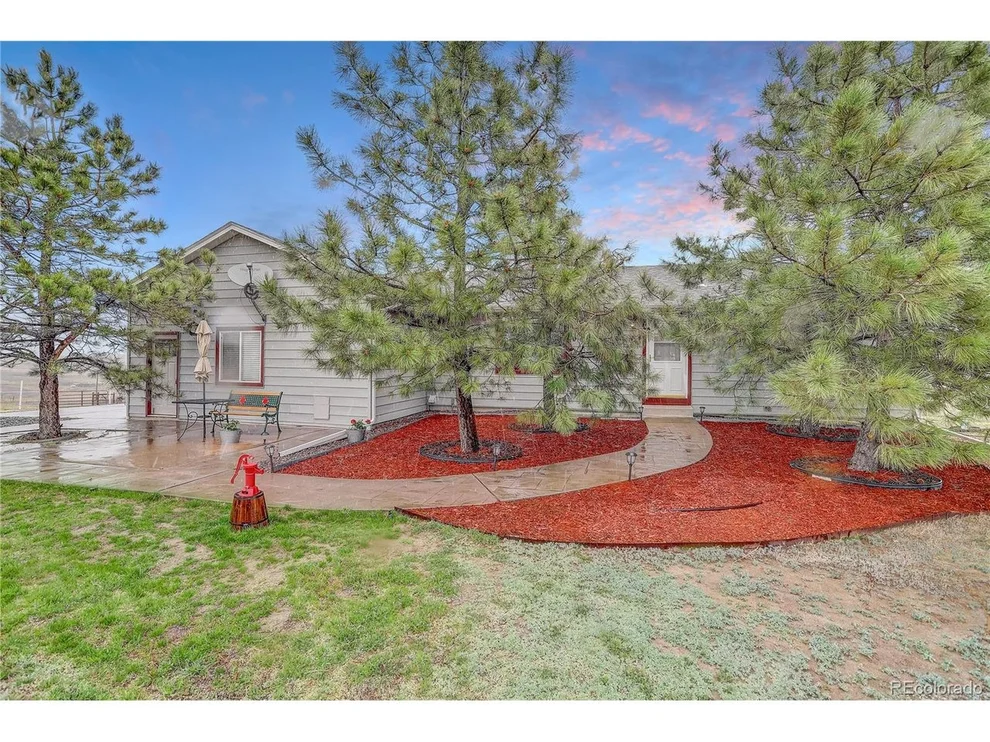 Unit for sale at 9330 Sun Country Dr, Elizabeth, CO 80107