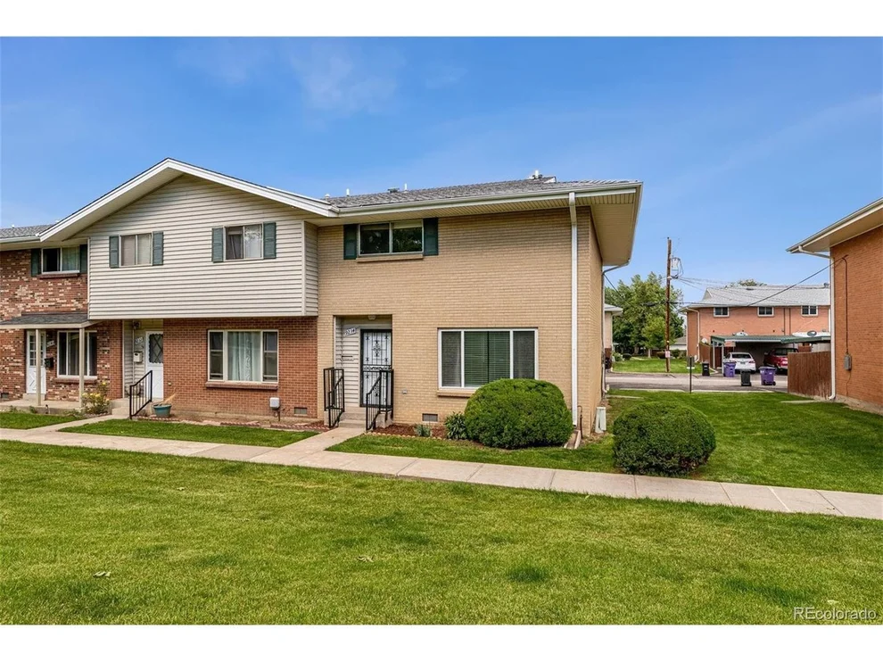 Unit for sale at 9234 E Lehigh Ave, Denver, CO 80237