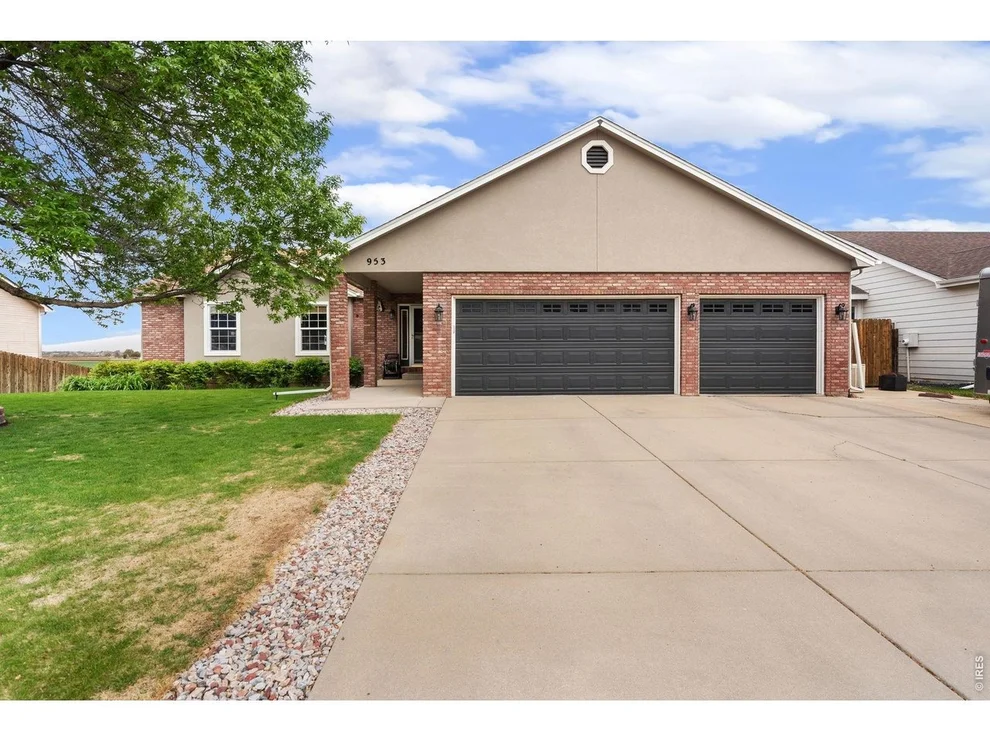 Unit for sale at 953 N Greeley Ave, Johnstown, CO 80534