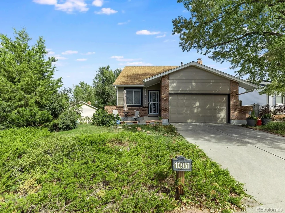Unit for sale at 10951 Tennyson Ct, Westminster, CO 80031