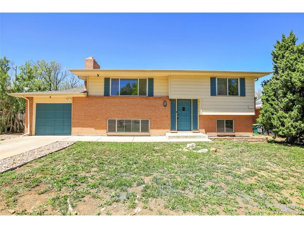 Unit for sale at 433 S Vaughn Way, Aurora, CO 80012