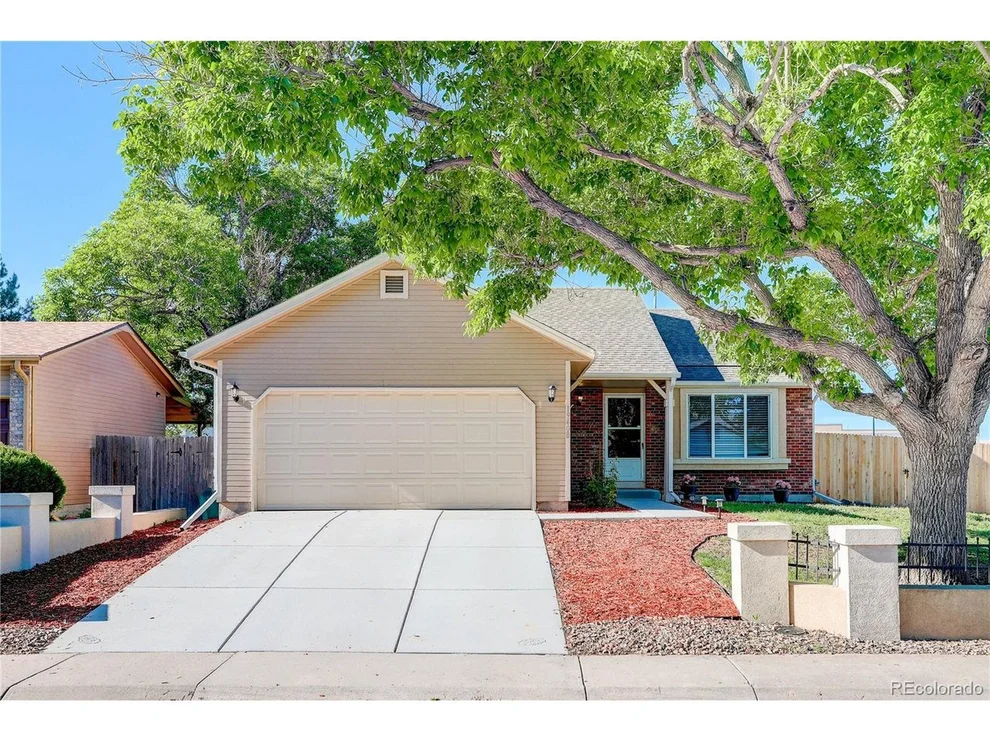 Unit for sale at 19408 E Purdue Cir, Aurora, CO 80013