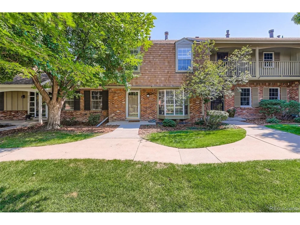 Unit for sale at 9021 E Amherst Dr, Denver, CO 80231