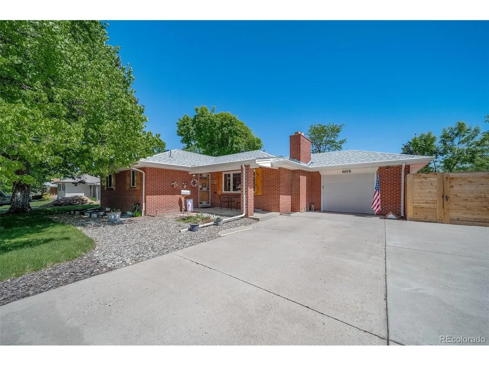 Unit for sale at 6076 S Valleyview St, Littleton, CO 80120