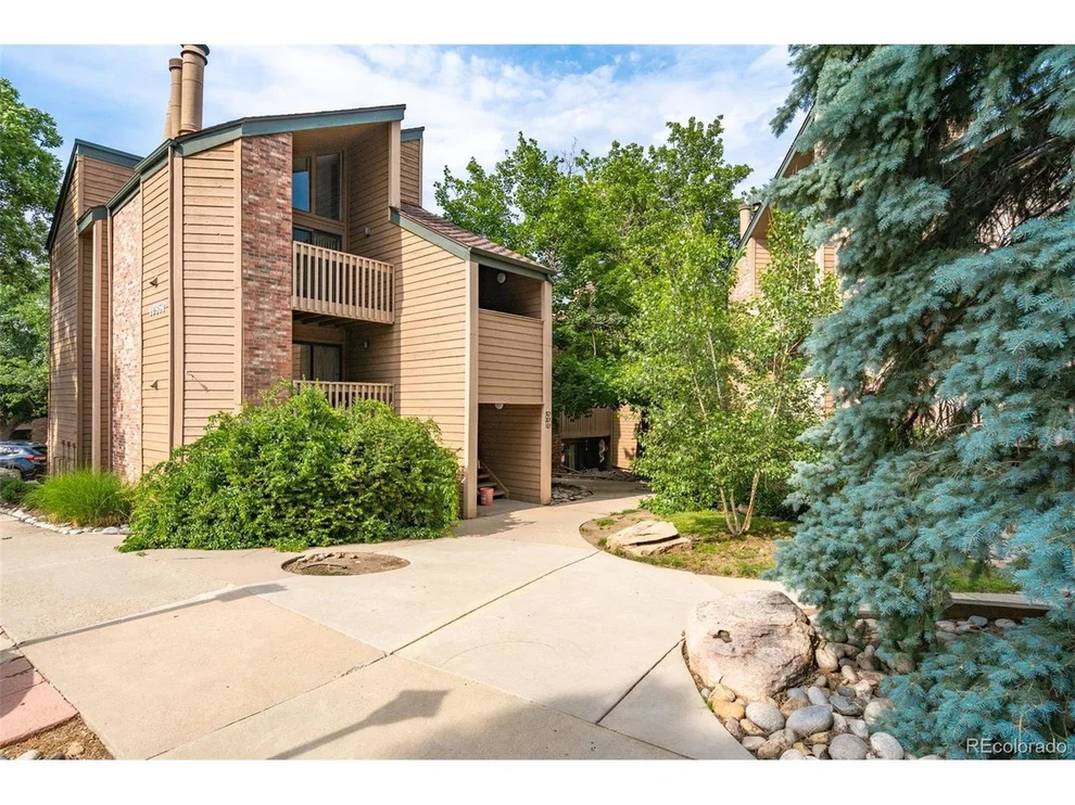 Unit for sale at 12352 W Nevada Pl, Lakewood, CO 80228