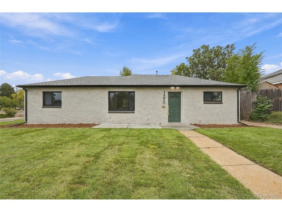 Unit for sale at 1590 Oak Pl, Thornton, CO 80229